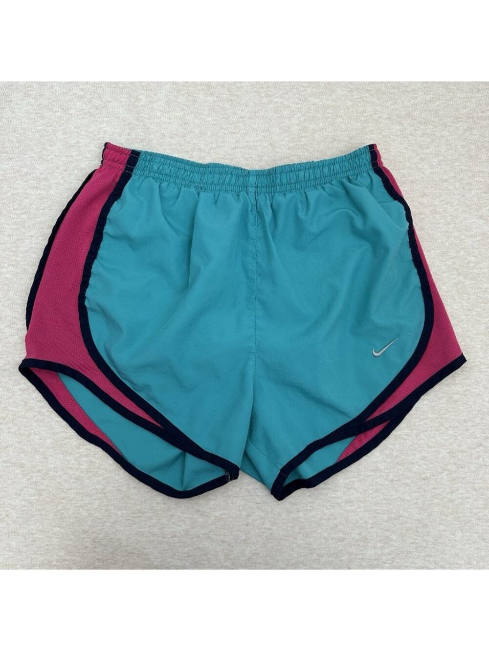 Nike Dri-Fit Running Shorts Women's Size XS Green Hight Rise Polyester Athletic